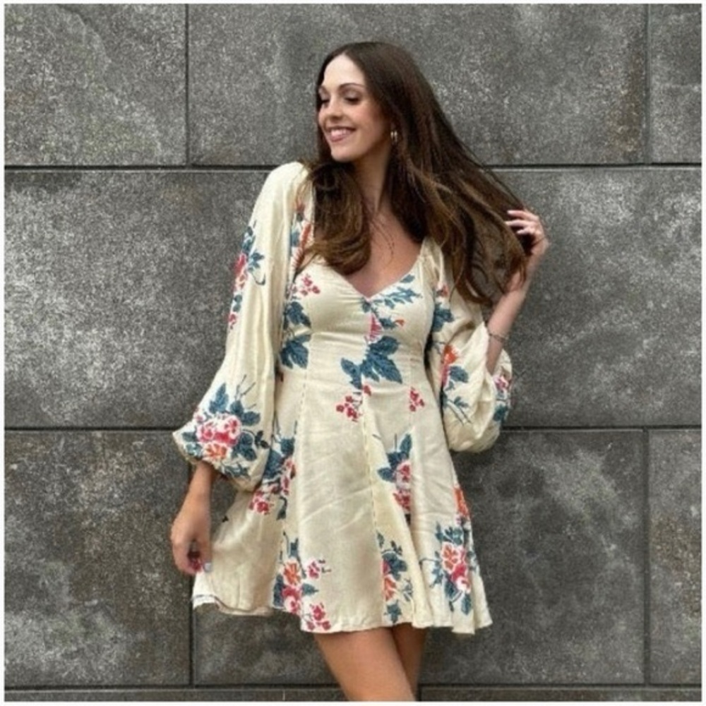 Free People Francesca Flowy Balloon Sleeve Mini Dress Warm Ivory Cream Floral, M